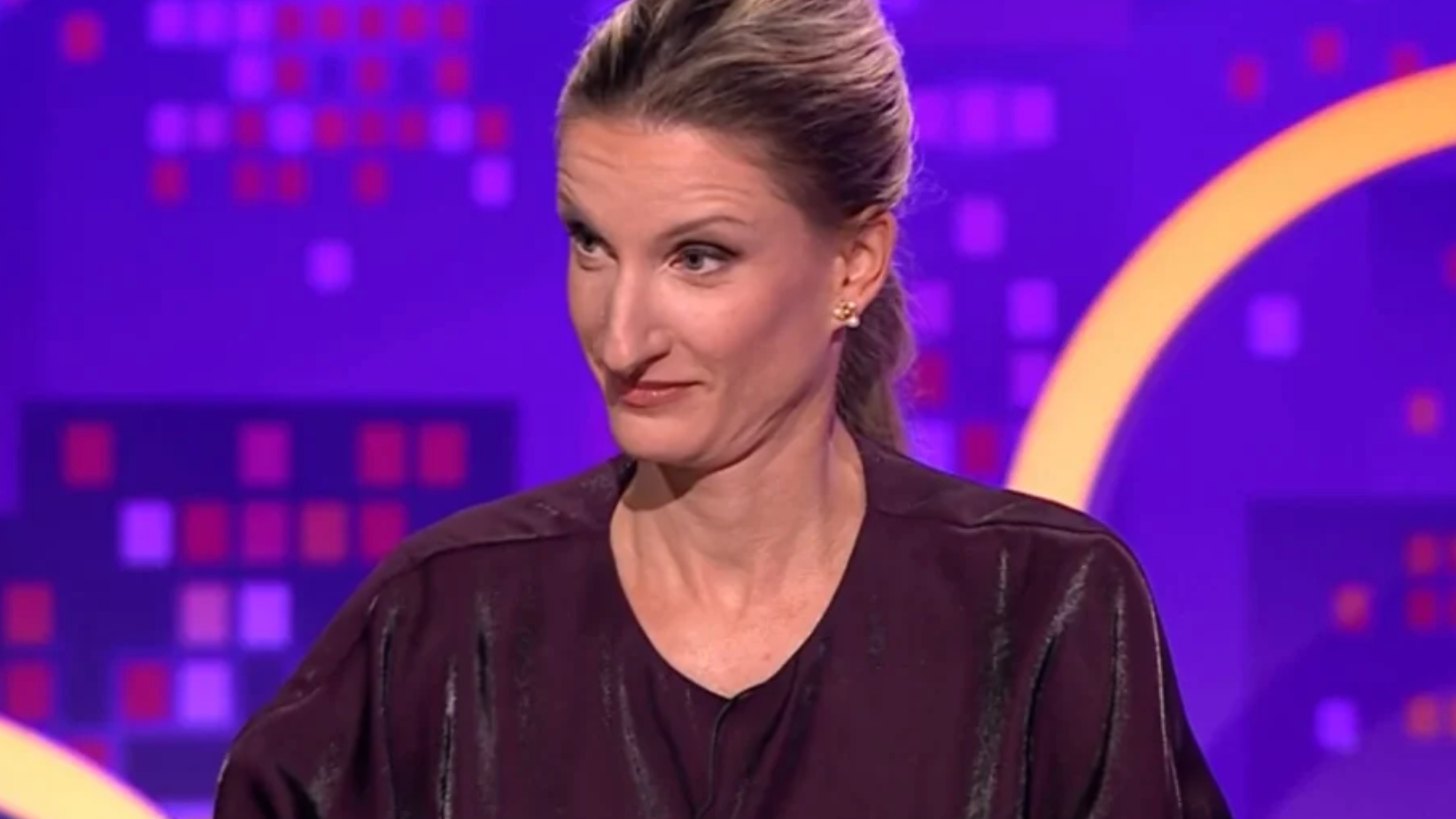 Adela Vinczeová v českej verzii šou Inkognito.