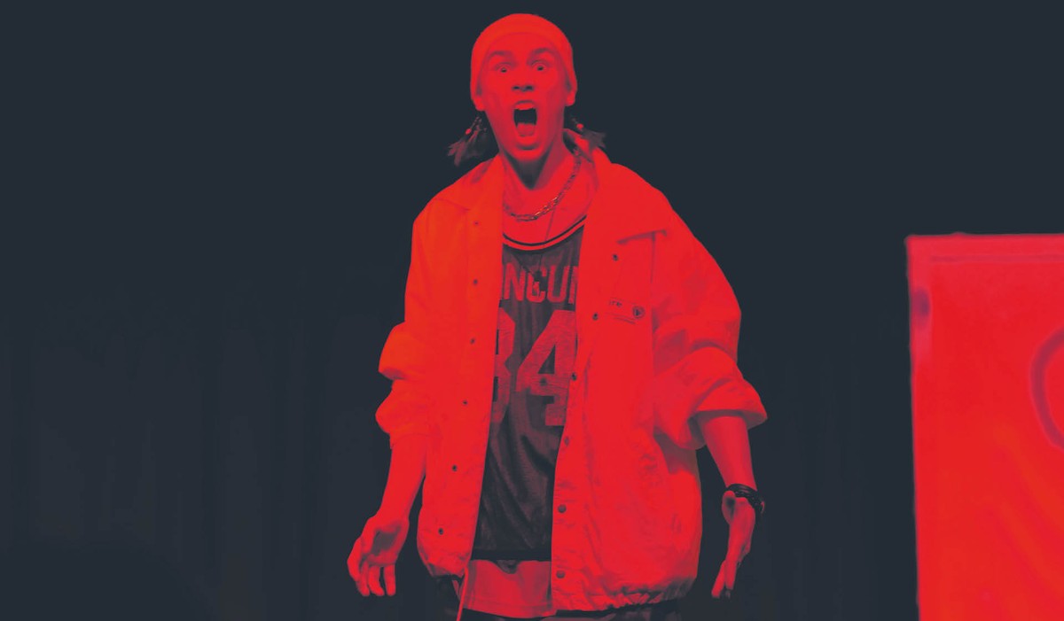 Zdjęcie ze spektaklu „Robczik”, wystawianego przez warszawski Teatr Druga Strefa.