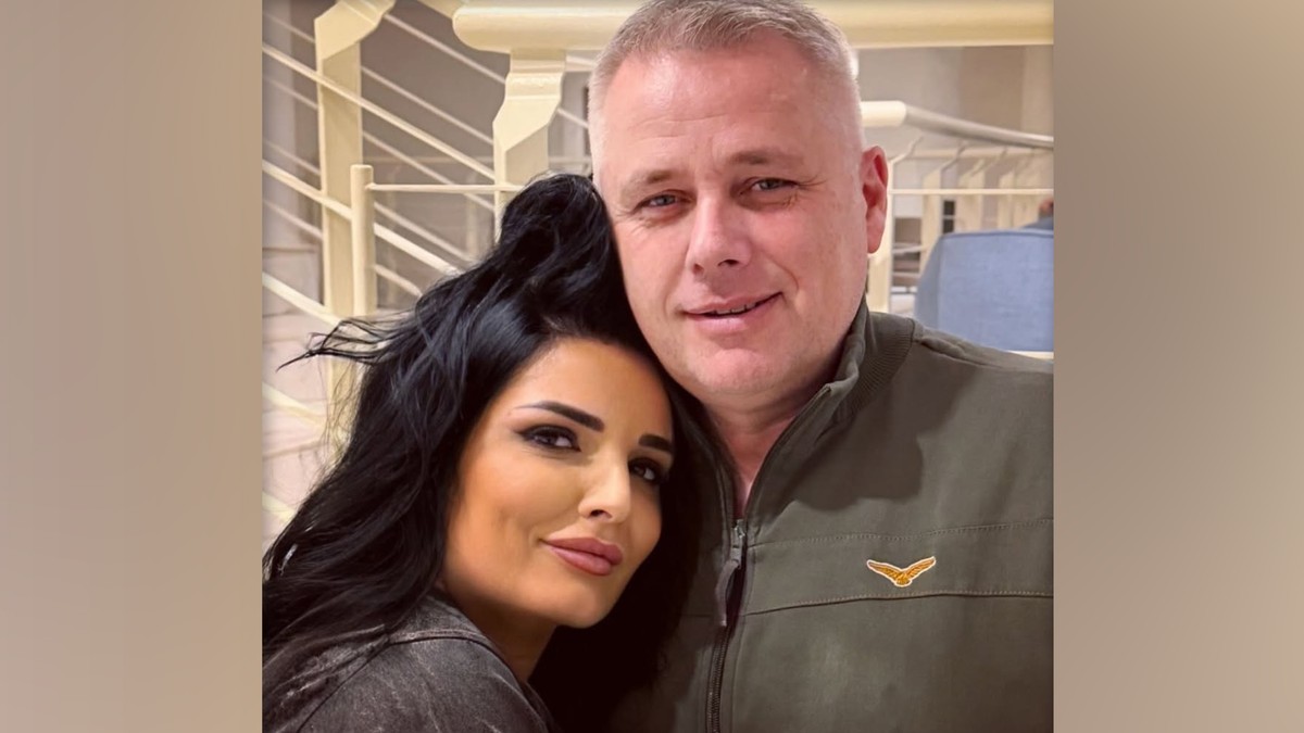 "SEDAM GODINA LJUBAVI, ISKRENE, ČISTE" Slavlje u domu Milene Popović! Javno se obratila Igoru Juriću, sve pršti od emocija Kép