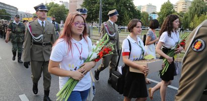 Warszawiacy oddają hołd zamordowanym