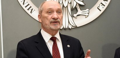 Macierewicz donosi na dziennikarza. Chodzi o powiązania szefa MON z Rosjanami