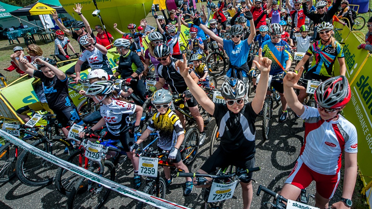 Vienna Life Lang Team Maratony Rowerowe, Zarząd Dróg Miejskich w Warszawie oraz Warszawska Masa Krytyczna łączą siły i wspólnie zaczynają sezon rowerowy w stolicy. 22 kwietnia będzie wielkim rowerowym świętem, podczas którego odbędą się dwie imprezy rowerowe, w programie między innymi: parada rodzinna i maratony rowerowe w Wilanowie, a także wielki przejazd ulicami Warszawy i piknik w Parku Fontann.