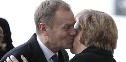 Cmok, cmok! Tak Tusk witał się z Merkel