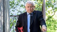 Jarosław Kaczyński mógł się udusić. Dramatyczne chwile