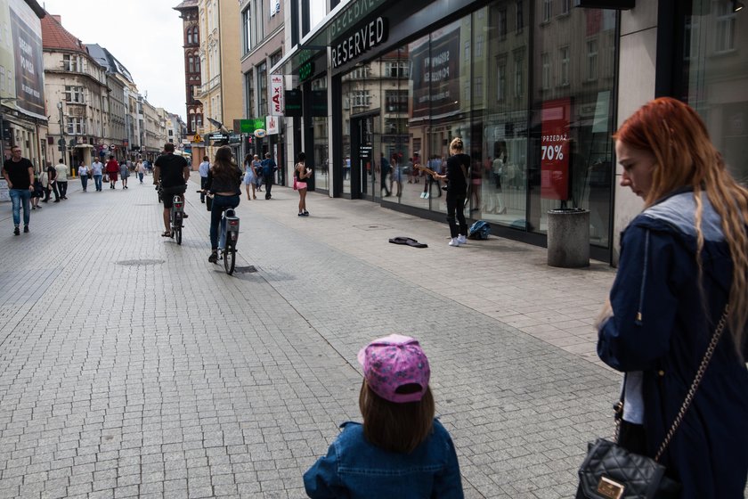 Zróbcie ścieżki rowerowe na deptaku