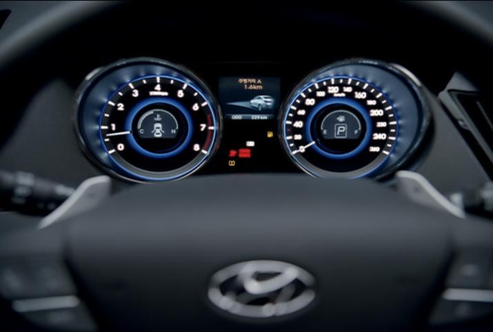 Hyundai Sonata: nowa generacja odkrywa swoje kształty