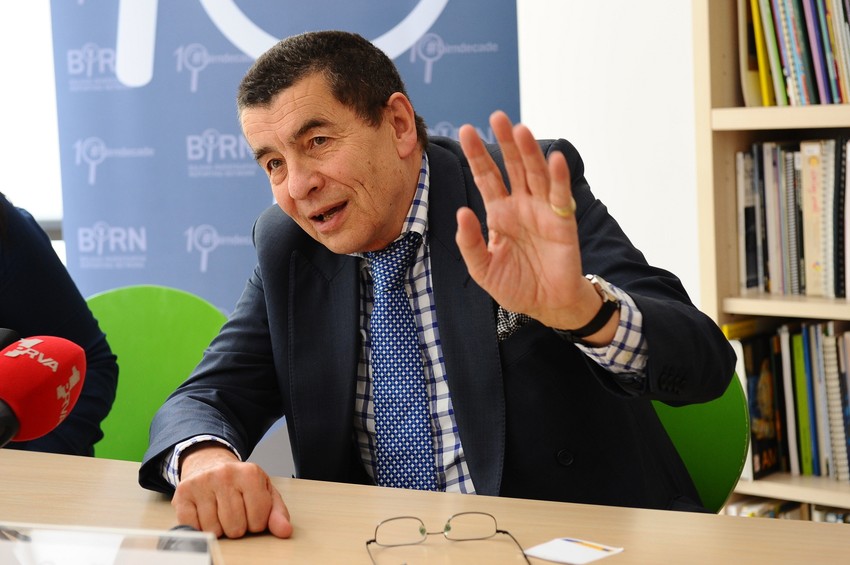 Najs priznaje da Haški tribunal donosi i političke odluke