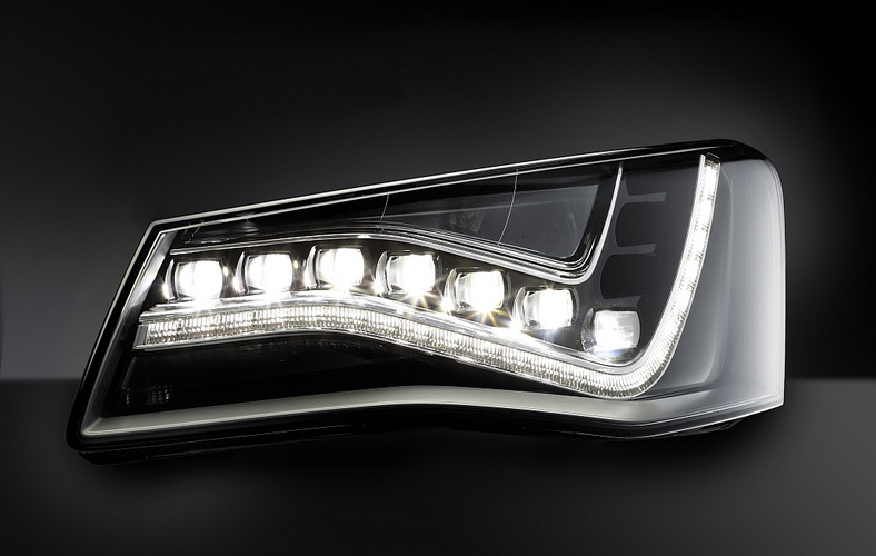 Audi A8 - Reflektory uniwersalne dzięki technologii LED