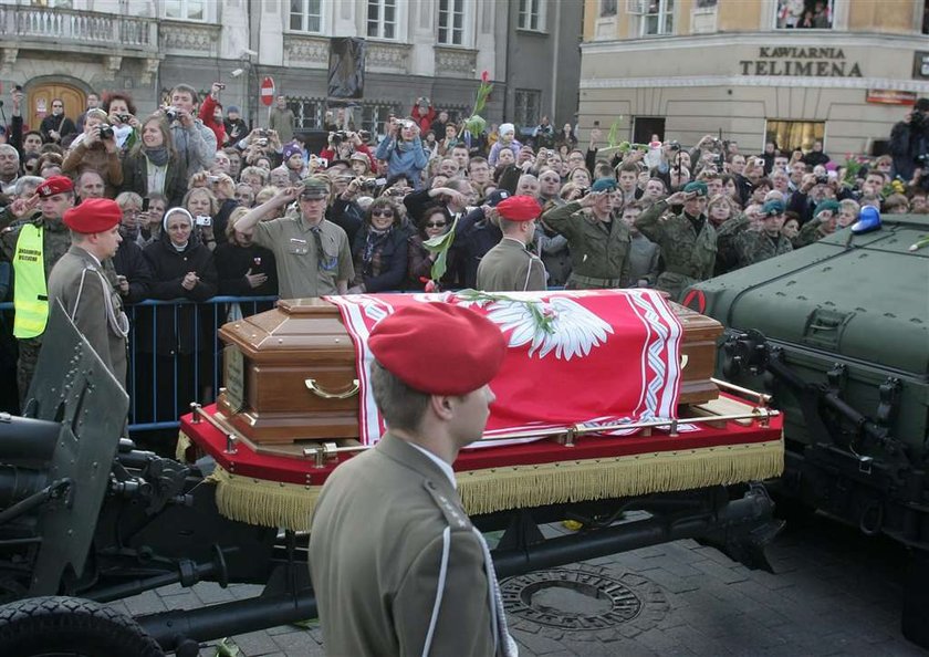 Maria Kaczyńska, śmierć, przylot, trumna, ceremonia, wystawienie, katastrofa, samolot, Smoleńsk