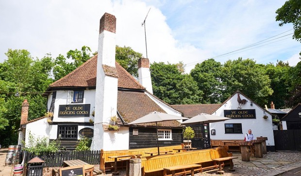 Ye Olde Fighting Cocks oab Sent Albanas