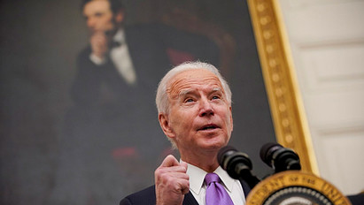 Joe Biden felveszi a harcot a  politikai szélsőségekkel