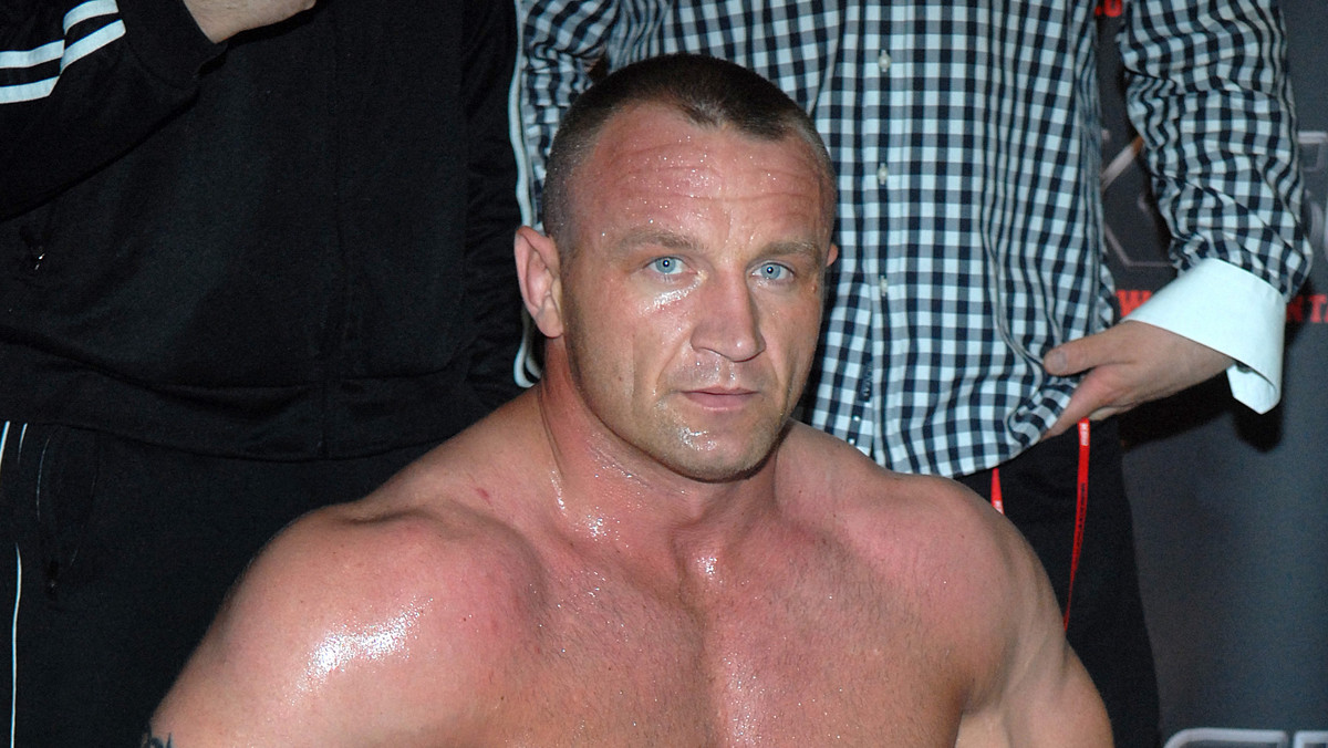 Na grudniowej gali KSW 37 Mariusz Pudzianowski zmierzy się z Pawłem "Popkiem" Rakiem. "Pudzian" ostro trenuje przed walką.