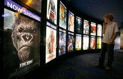 Święto Kina: właściciele kin liczą zyski, widzowie godziny w kolejkach