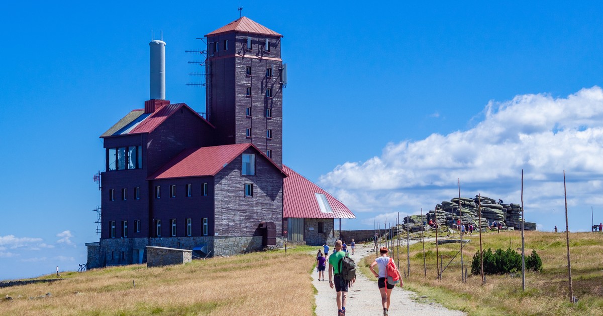 Wakacje nad morzem odchodzą do lamusa. Nowy trend wśród Polaków. "Cisza i spokój"