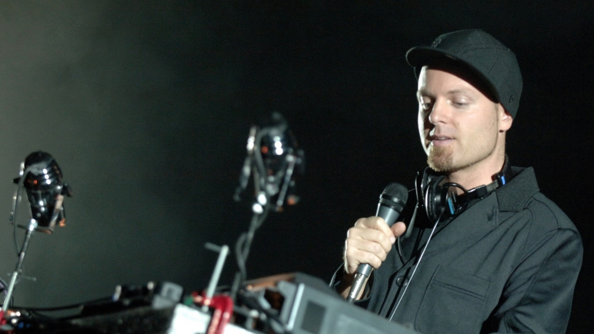 Klub Mansion z Miami przeprosił DJ-a Shadowa za przerwanie jego seta didżejskiego i wyproszenie artysty z imprezy.
