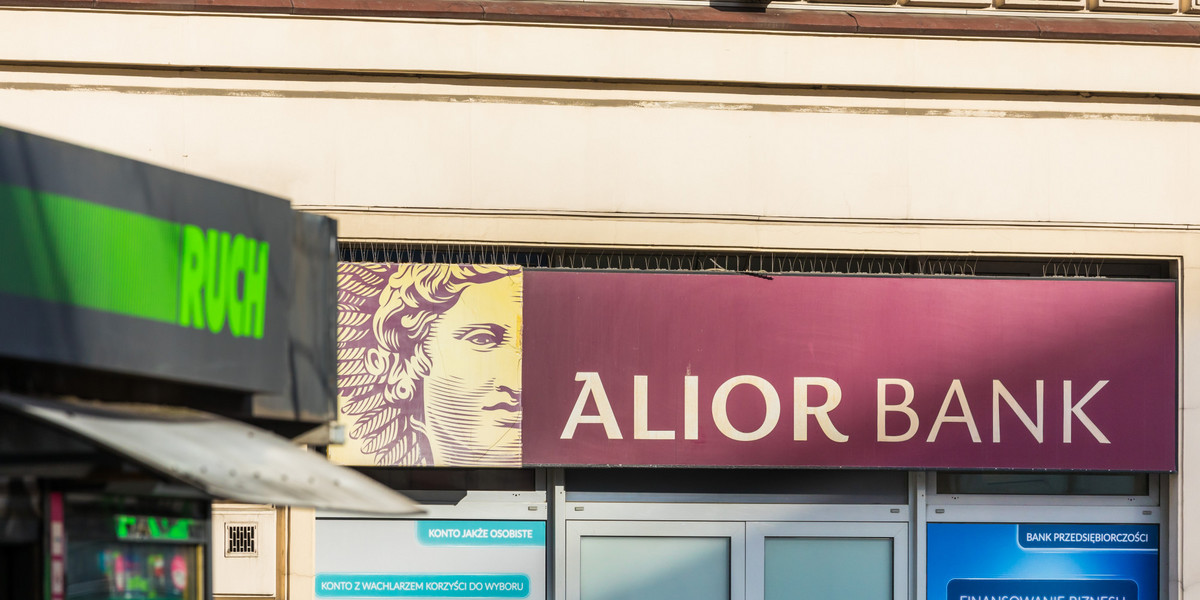 Prezes Alior Banku tłumaczy się z 50-procentowego spadku wartości Alior Banku od początku ego roku. 