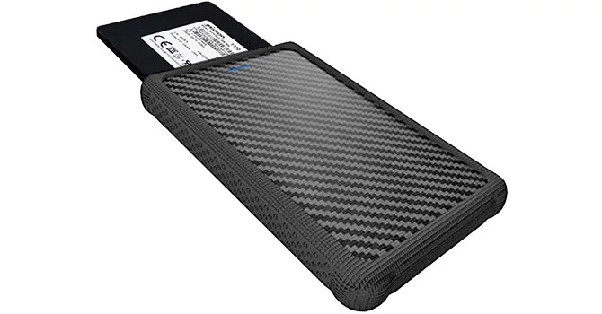 Dysk SSD Micron M1100 256 GB można kupić w zestawie z obudową zewnętrzną i technologią USB 3.0.