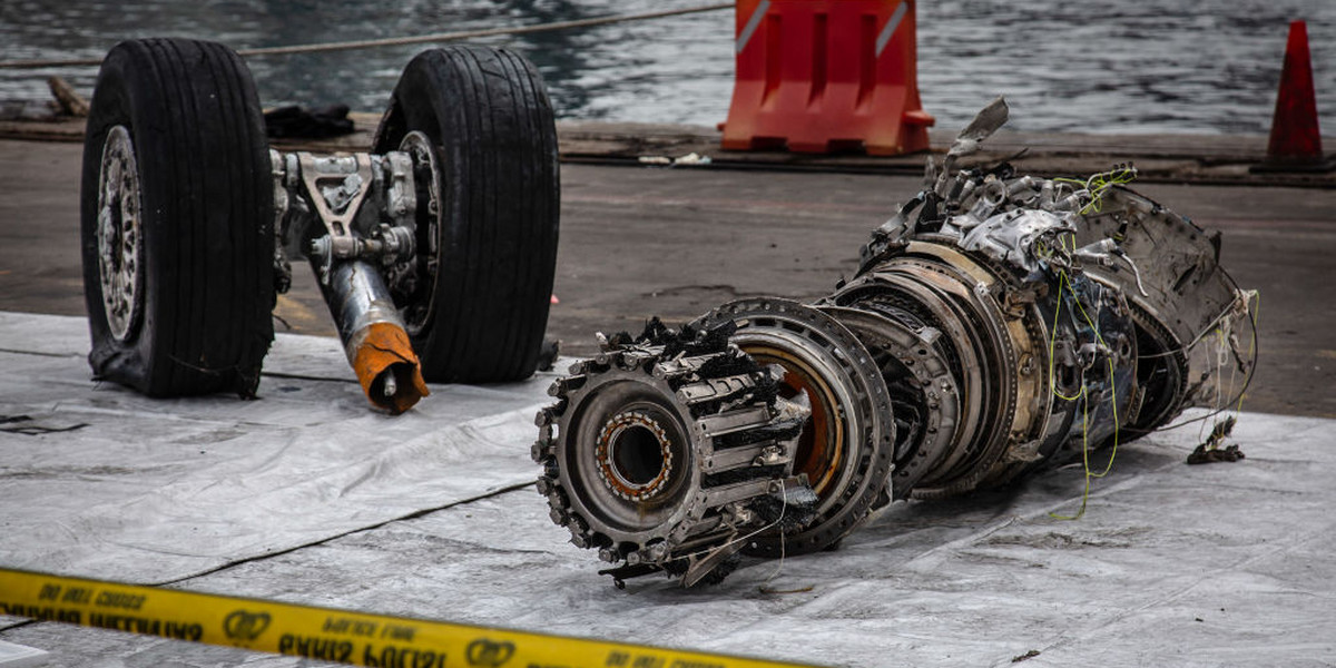 Szczątki Boeinga 737 MAX 8 linii Lion Air lot 610, które po katastrofie w Indonezji wyłowiono z morza. Zginęło wówczas 189 osób