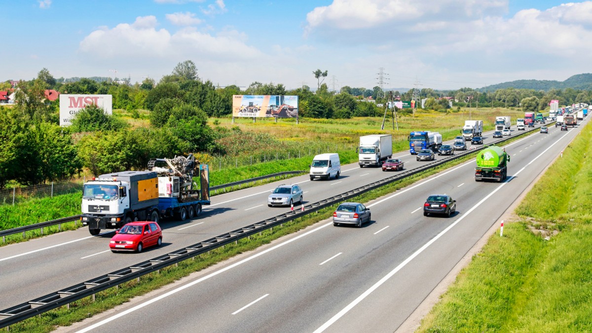 Konin: Zablokowana autostrada. Wysypały się dynie