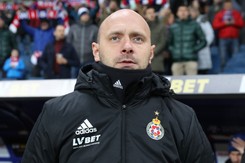 Trener Wisły Kraków: Z tego bagna można wyjść