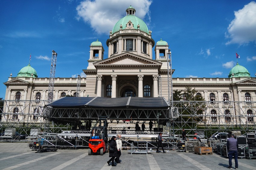 Bina ispred Narodne skupštine