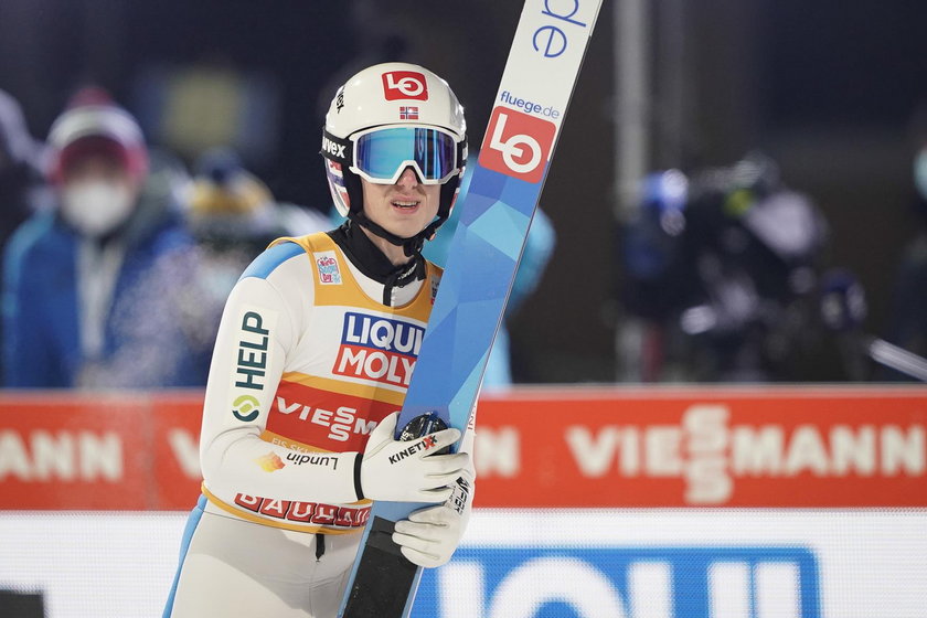 Skoczek po konkursie w Innsbrucku narzekał na kiepskie warunki i mówił, że jest sfrustrowany kolejnym triumfem Polaka.