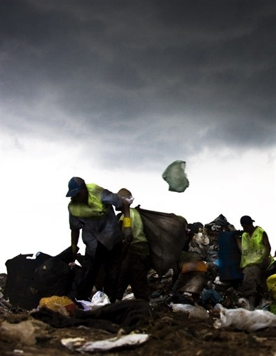 SMIECIARZE BRAZIL RIO GARBAGE DUMP