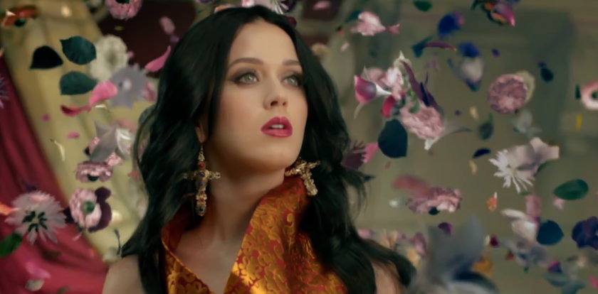 Królewska Katy Perry w nowym klipie