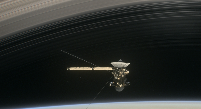 An illustration of Cassini's Grand Finale at Saturn.