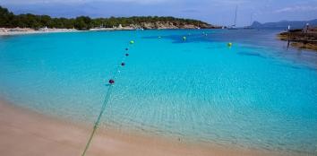 7. miejsce - Cala Bassa w miejscowości Sant Antoni de Portmany na Ibizie.