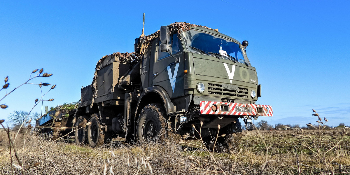 Ciężarówka militarna rosyjskich sił zbrojnych.