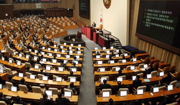 53138_koreja-parlament01-afp-park-kyungmo