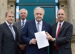 Rzepliński doktorem honoris causa Uniwersytetu w Osnabruecku. 'Z pełną determinacją broni Trybunału Konstytucyjnego'