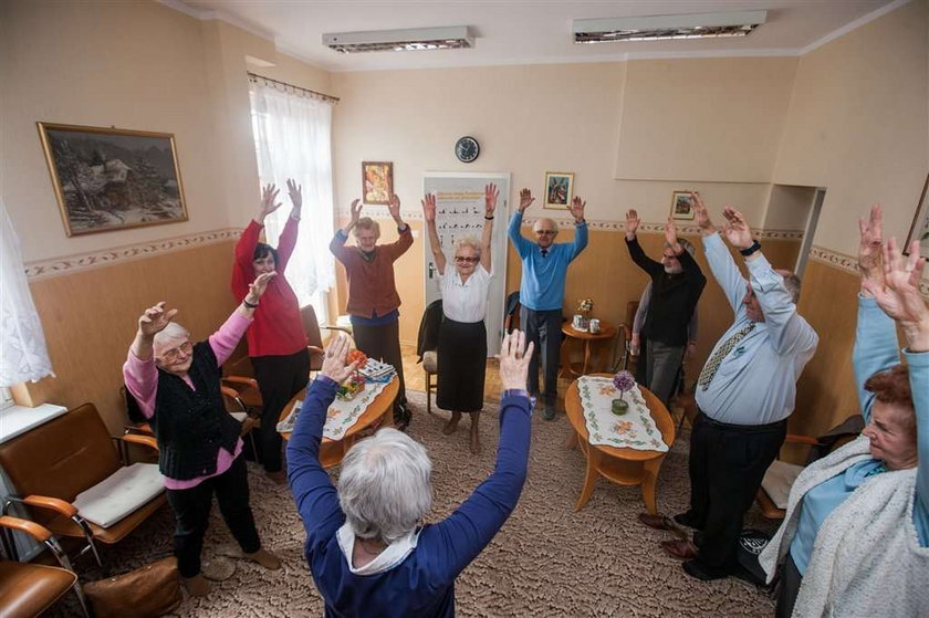 Miasto oszczędza na seniorach