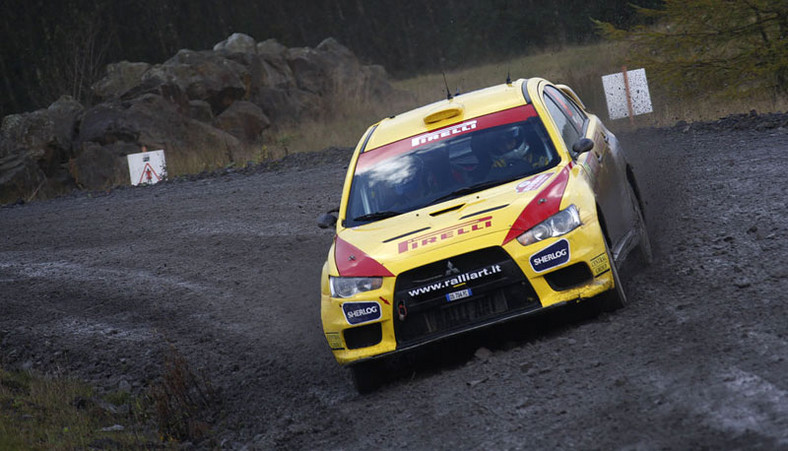 Rajd Wielkiej Brytanii 2009: mistrz świata Loeb w akcji - fotogaleria Rallyworld©Willy Weyens