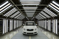 Czesi mają Skodę, Rumuni Dacię, a Polska ogromną bazę motoryzacyjną bez własnej marki