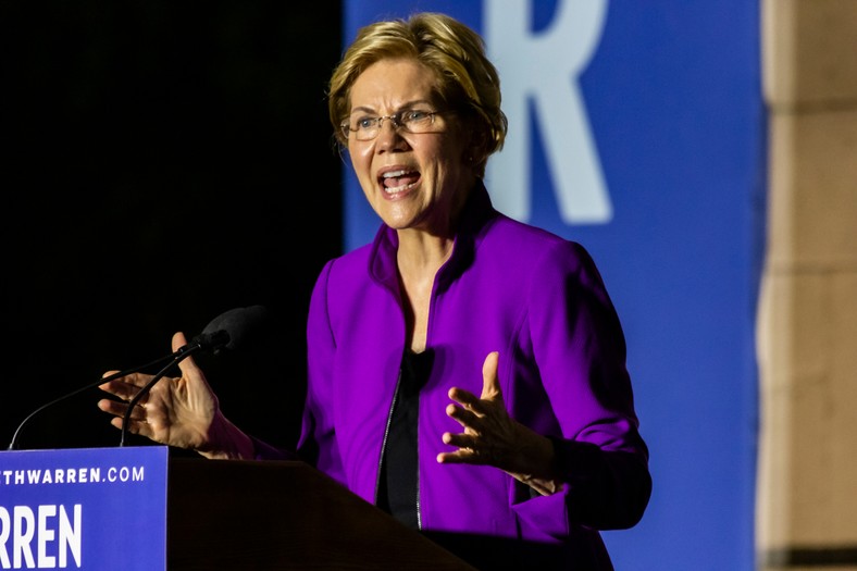 Elizabeth Warren na spotkaniu wyborczym w 2019 r.