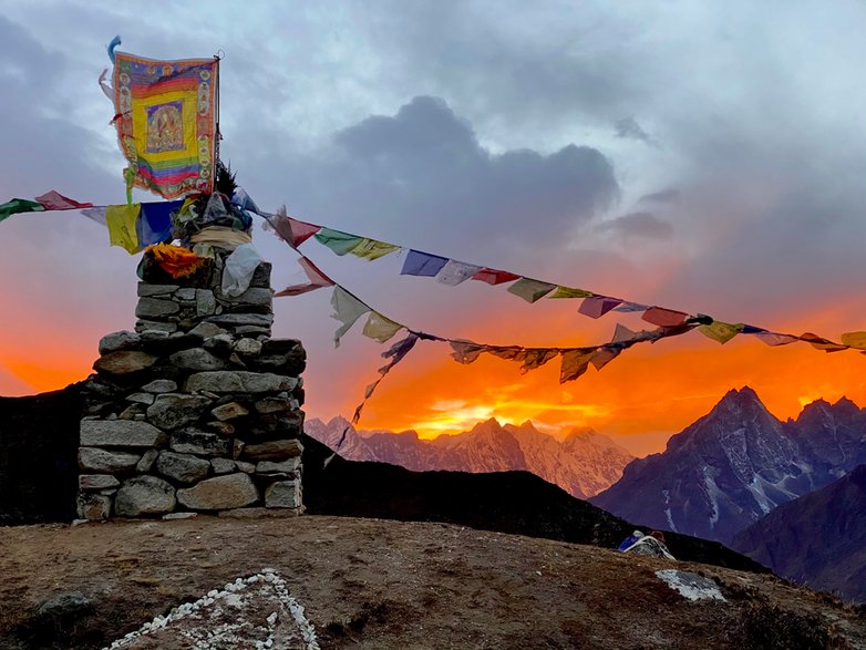 Zachód słońca w bazie pod Ama Dablam