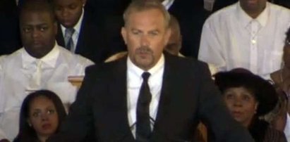 Kevin Costner na pogrzebie Whitney Houston