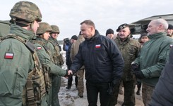 Wojenka podjazdowa Dudy i Macierewicza. Kto tak naprawdę jest zwierzchnikiem armii?