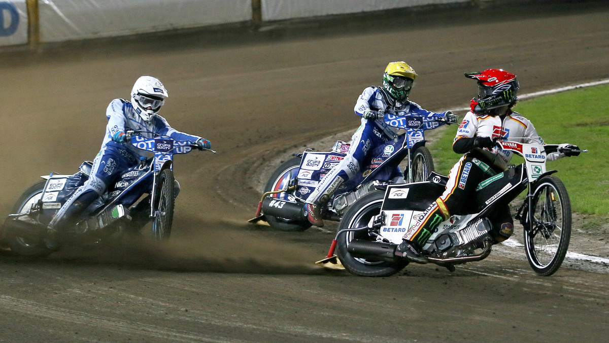 Zadanie z rodzaju 'mission impossible' czeka w niedzielę tarnowskie Jaskółki, jeśli jeszcze marzą o występie w wielkim finale PGE Ekstraligi. Betard Sparta Wrocław przyjeżdża to Tarnowa z osiemnastopunktową przewagą z pierwszego meczu półfinałowego, co zdecydowanie stawia ich w roli faworyta do awansu.