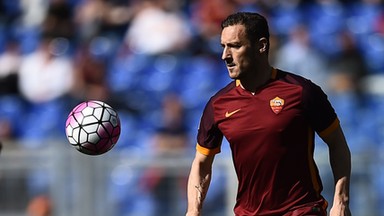 Włochy: Francesco Totti zostaje w Romie