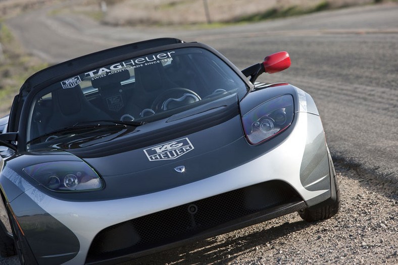 Tesla Roadster w podróży dookoła świata