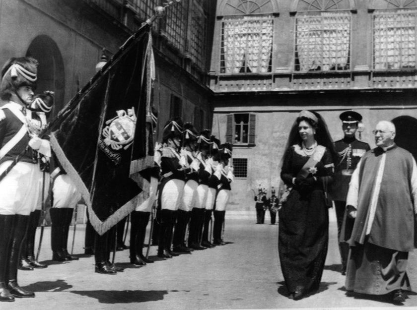 Królowa Elżbieta II, Patrick Plunket i kardynał Beniamino Nardone
