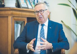 Szwed: Nie chcę wpisywać do strategii rzeczy niewykonalnych [WYWIAD]