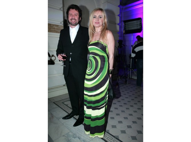 W 2006 roku dziennikarka pokazywała się w wyrazistych wzorach i kolorach.