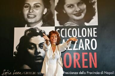 Sophia Loren gwiazdą kalendarza Pirelli