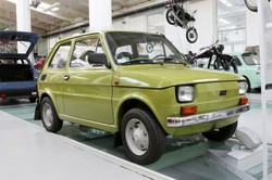 Top 10 kultowych samochodów PRL-u. Te modele zapisały się w historii polskiej motoryzacji