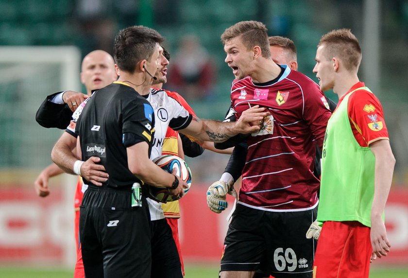 Boniek zawiesi sędziów z meczu Legia - Jagiellonia. Szef z naganą