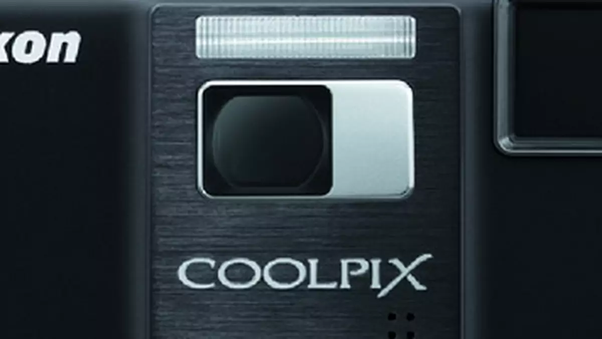 Nikon COOLPIX S1000pj - pierwszy aparat  z wbudowanym projektorem